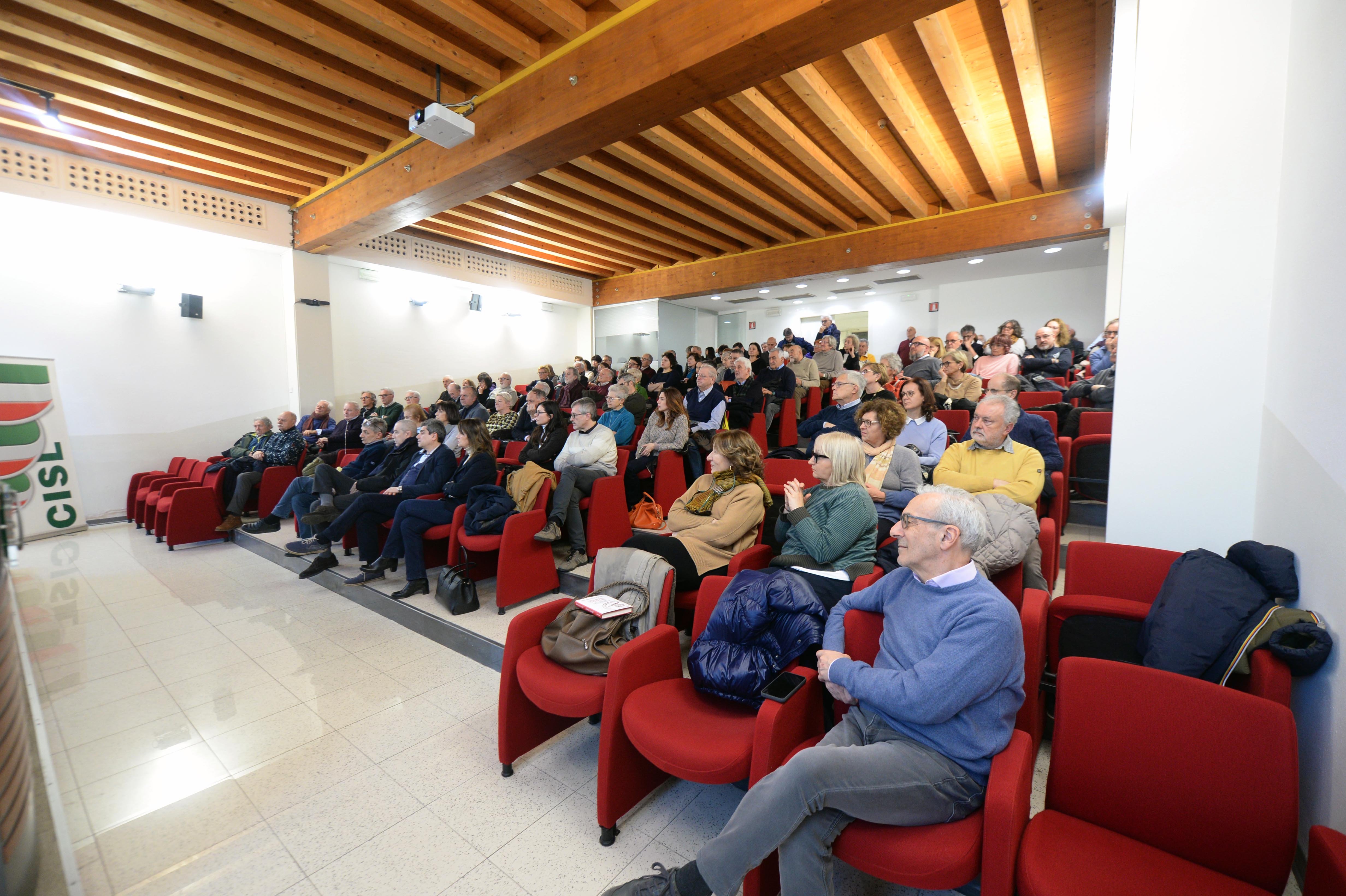 La presentazione del libro alla Cisl di Brescia