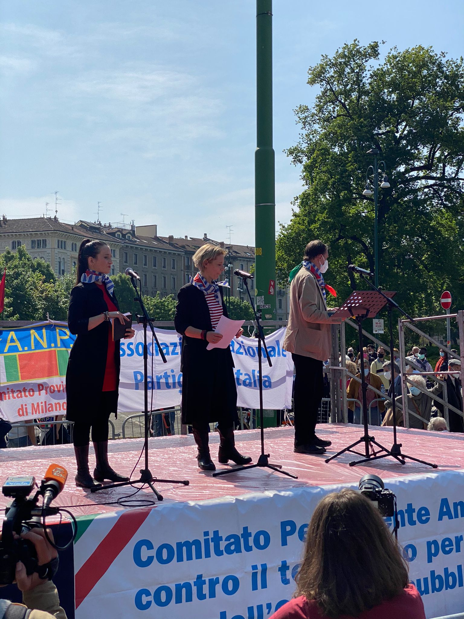 Testimonianze in piazza Castello